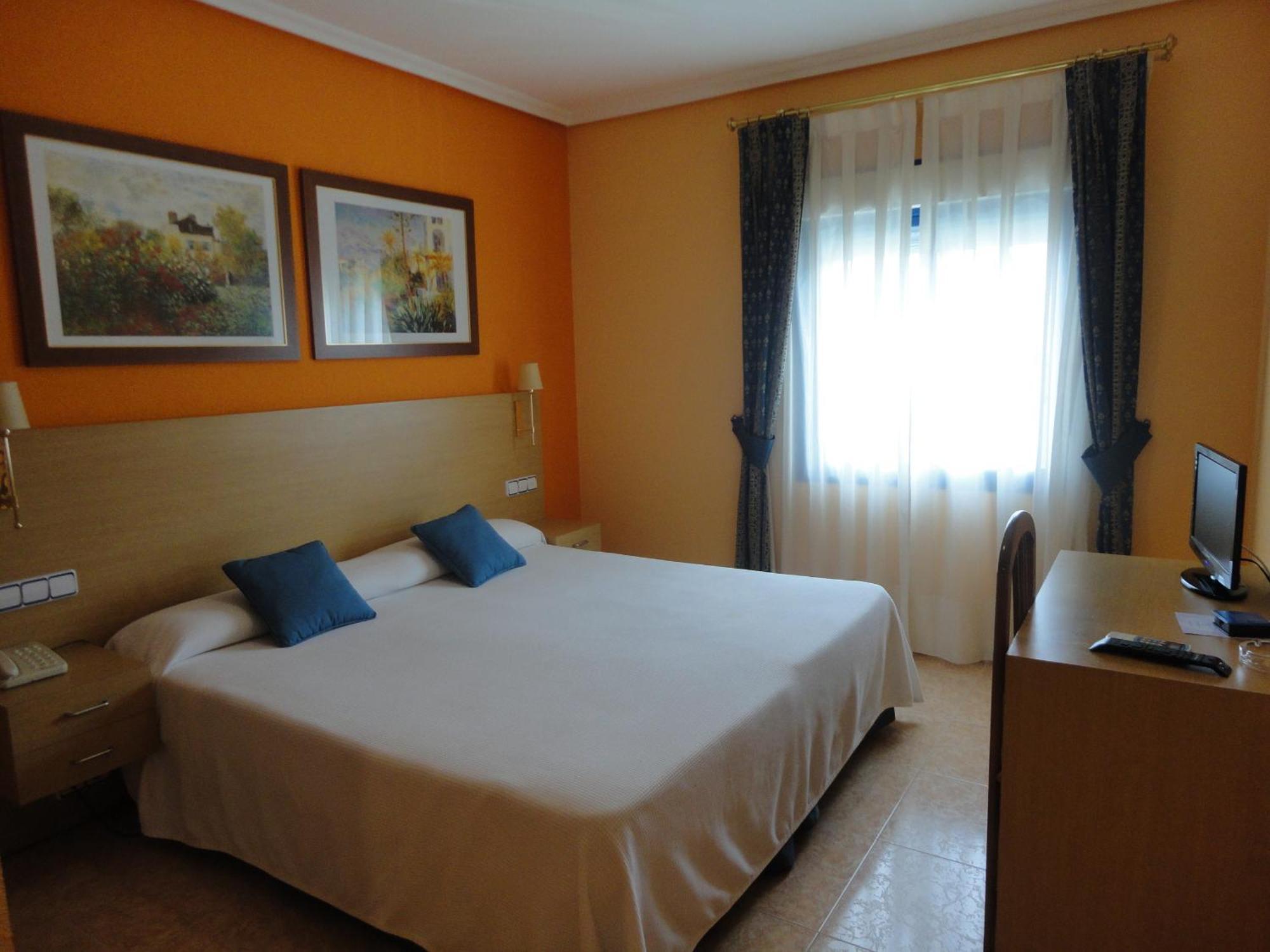 Hotel Mirador Velilla de San Antonio Buitenkant foto